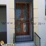Grilaj metalic usa pret (68)